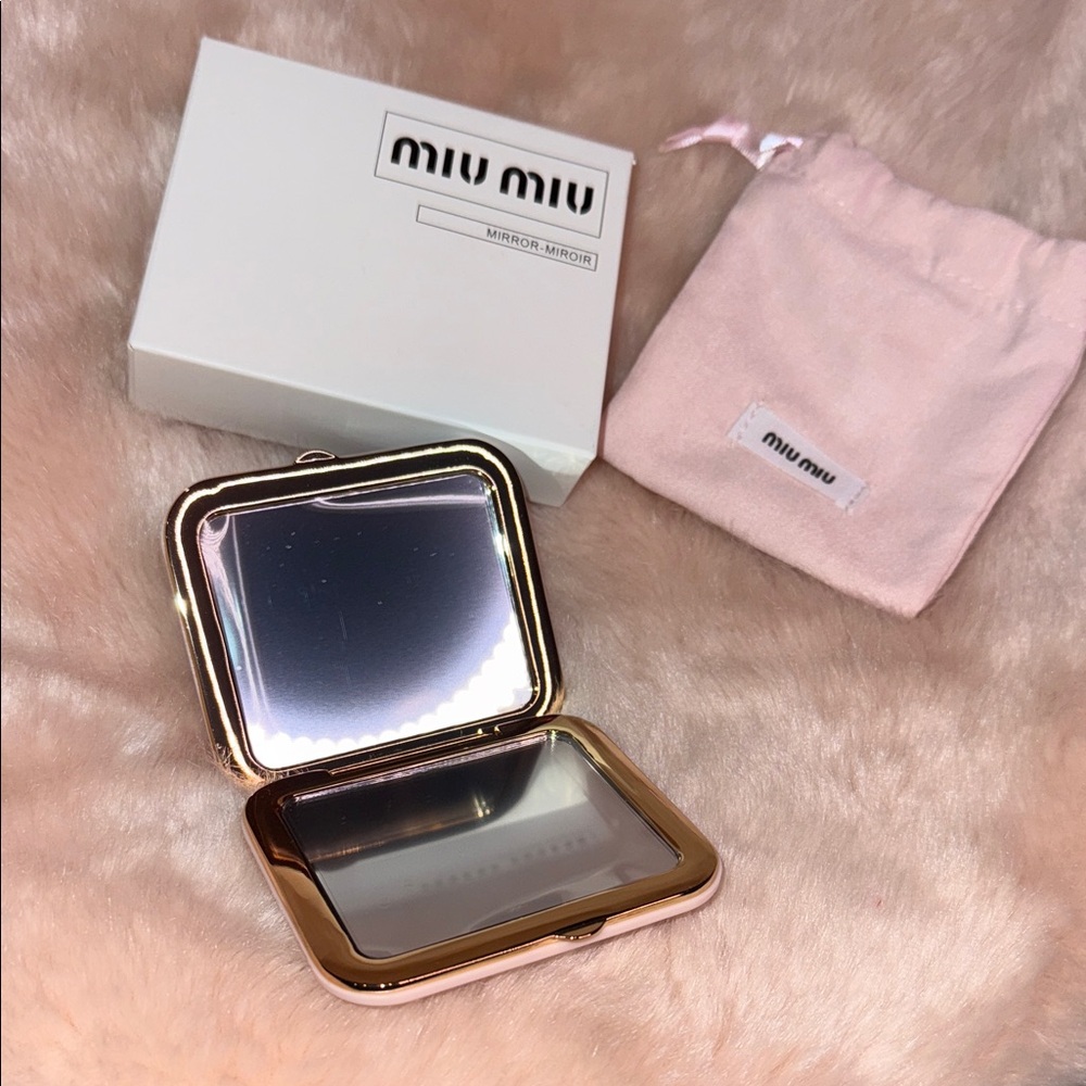 Miu Miu Quilted Pink Cosmetic Case - Picture 6 of 7